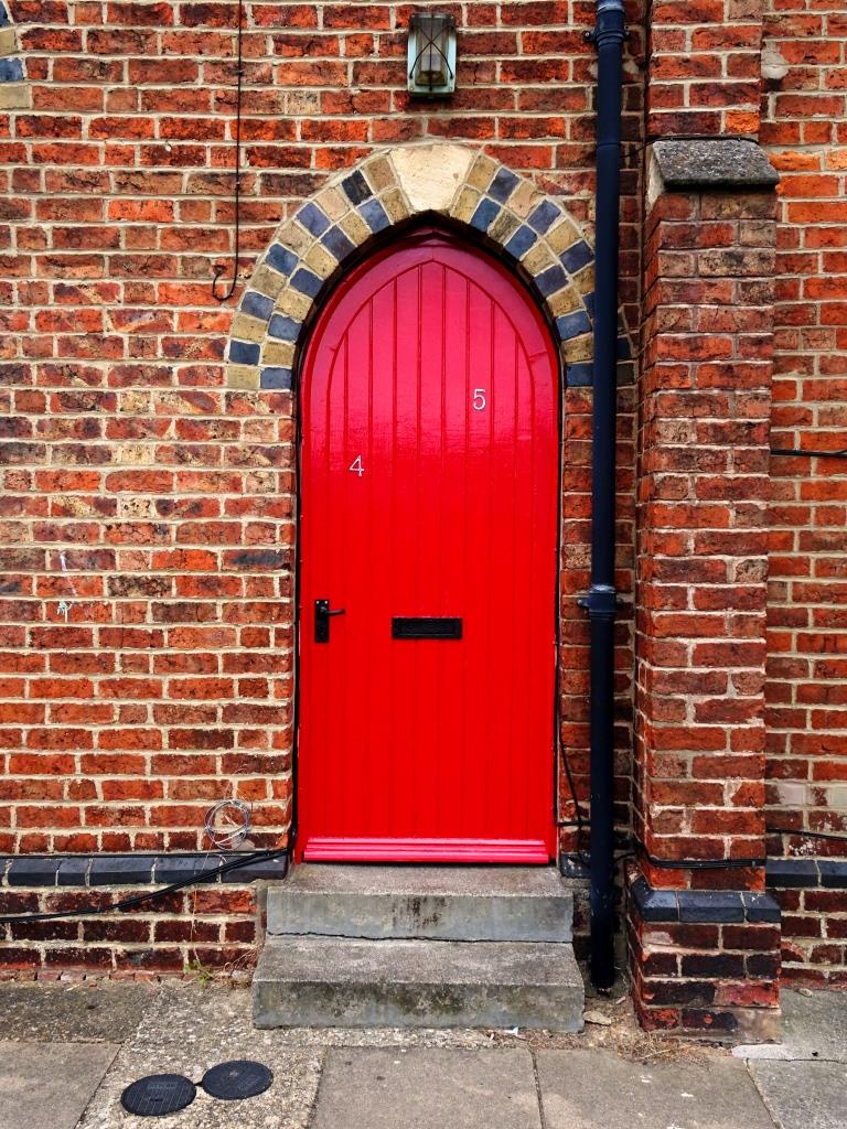 That is some red door, Cheltenham, September 2019